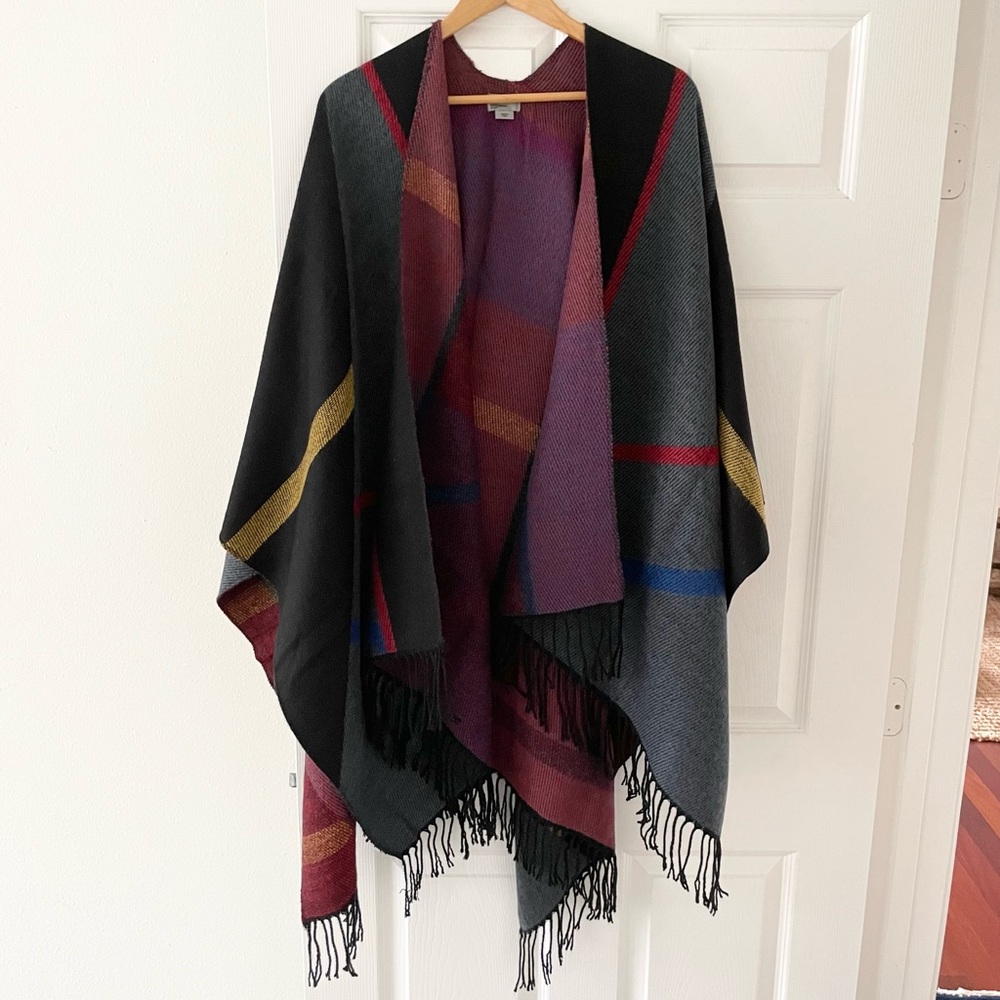 Vero Moda Color Block Poncho - Picture 3 of 4